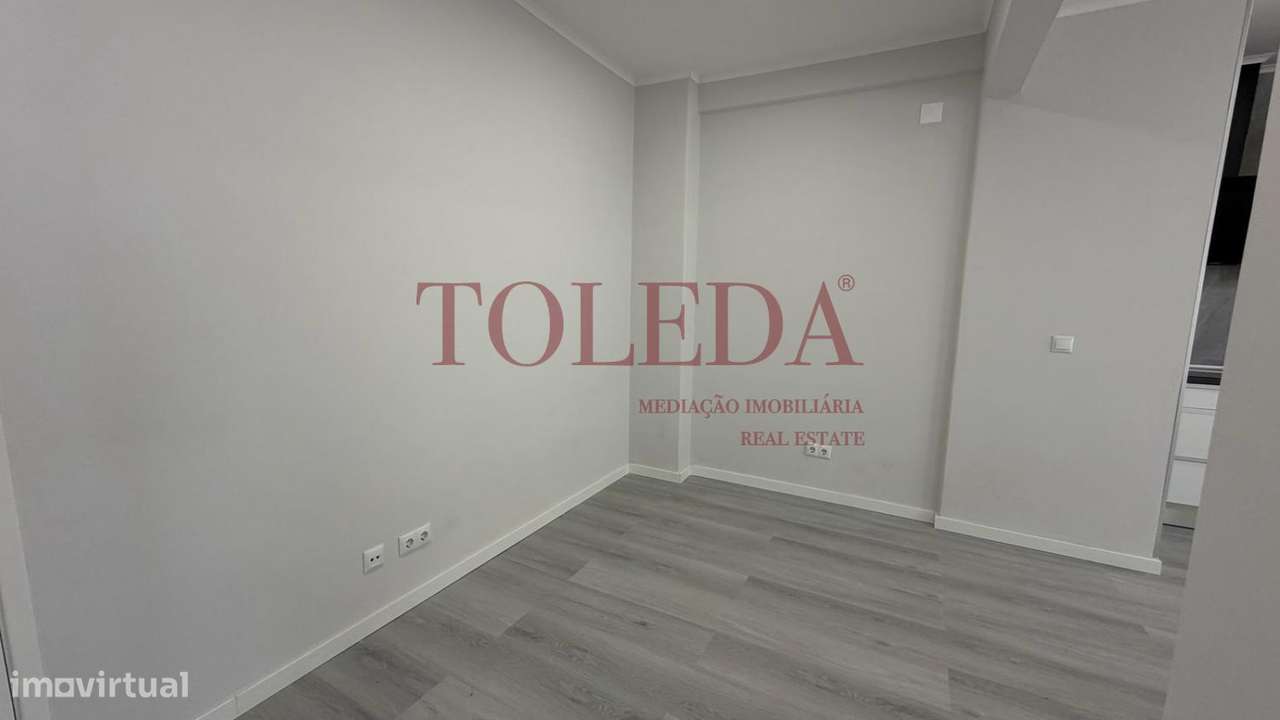 T1 no Centro da Amadora Remodelado-17