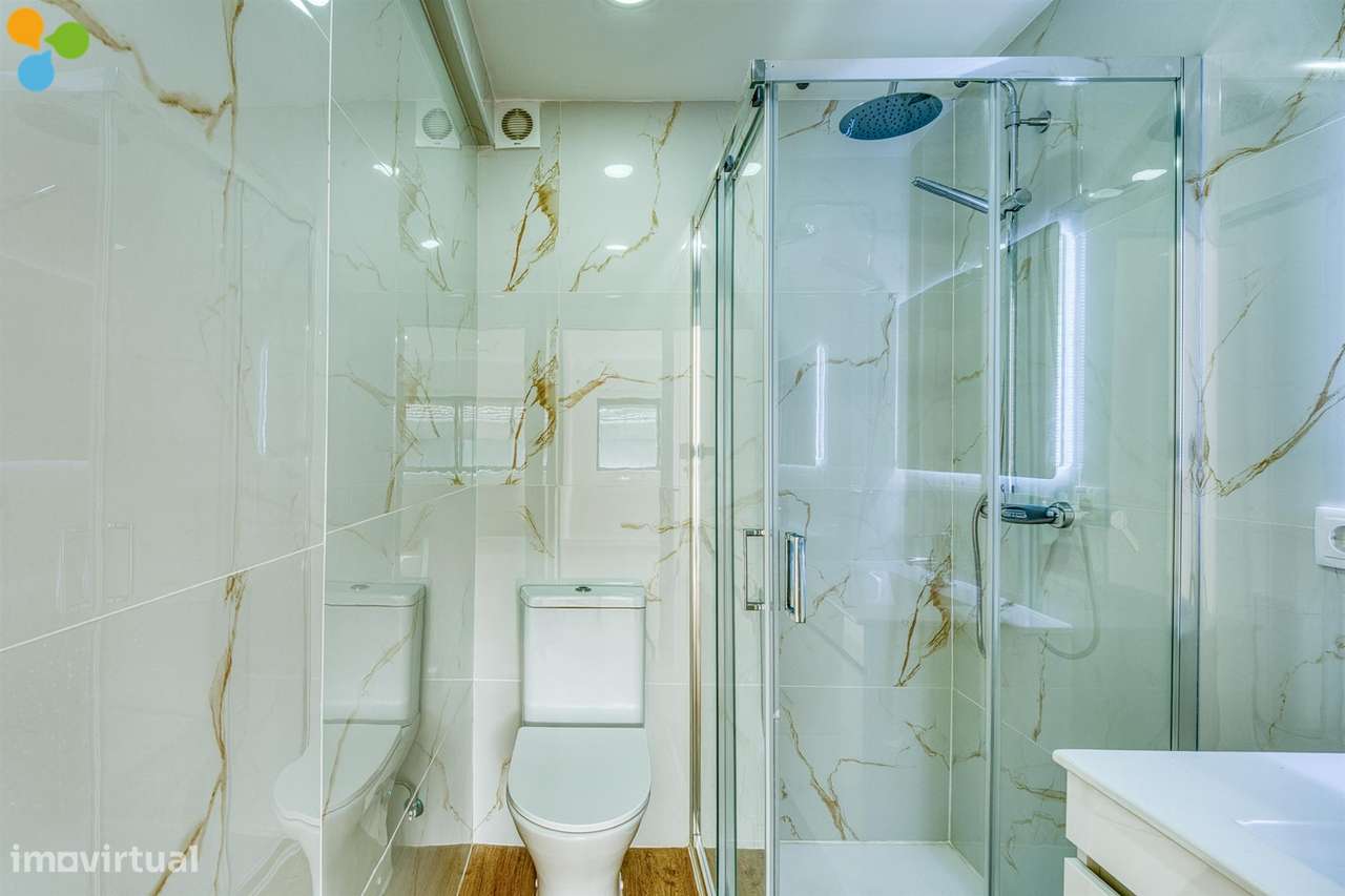 T2+1 Renovado com Varandas e Lugar de Garagem | Próximo da Rotunda da-20