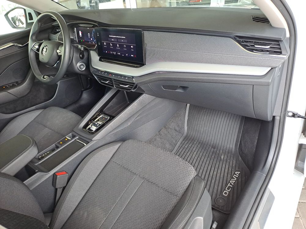 SKODA OCTAVIA Style 1.5 E-TSI 150KM DSG Kamera Martwe Pole SmartLink Salon PL ASO