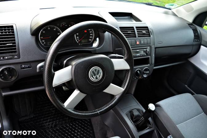 Volkswagen Polo 1.4 16V Fun - 8