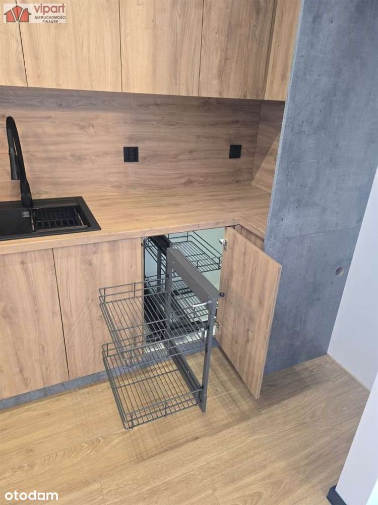 Przytulna kawalerka na osiedlu Panorama w Tychach-5