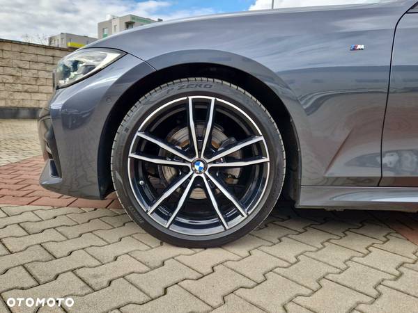 BMW Seria 3 320d xDrive M Sport - 18