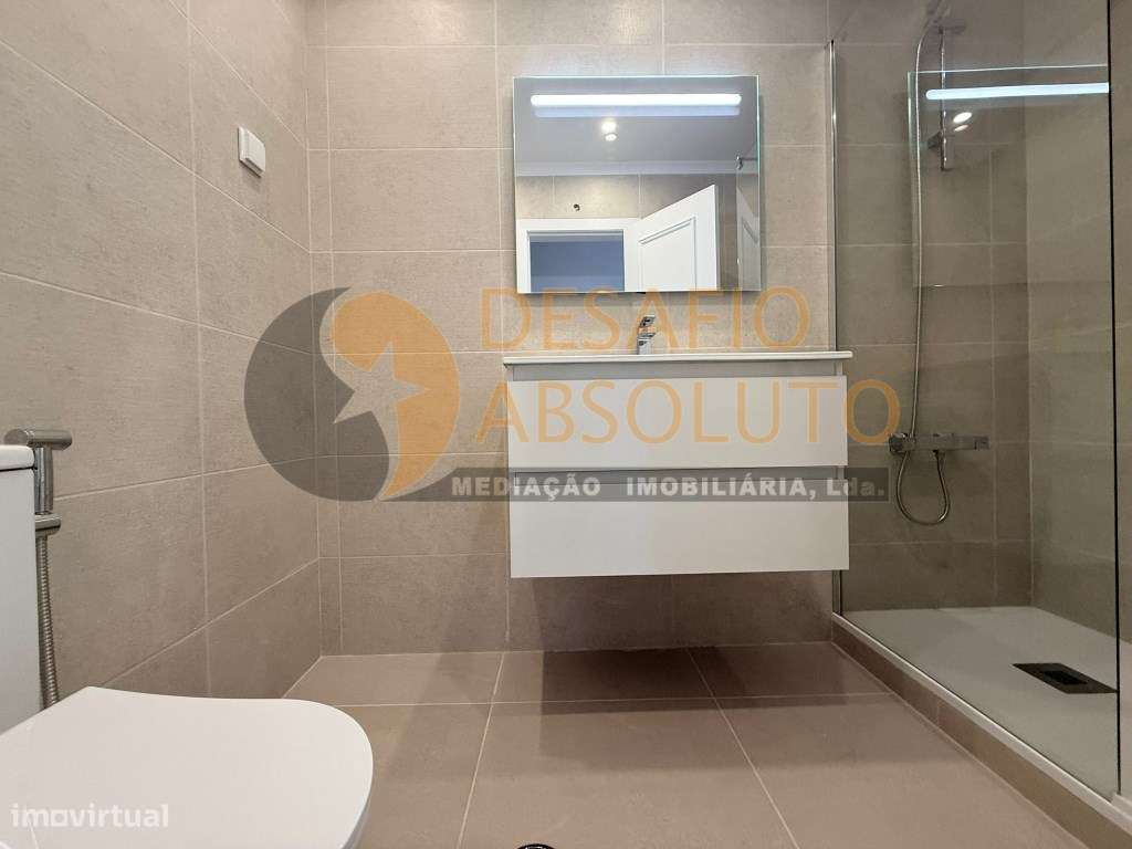 Apartamento T3 c/ Arrecadação. Feijó | Almada-11