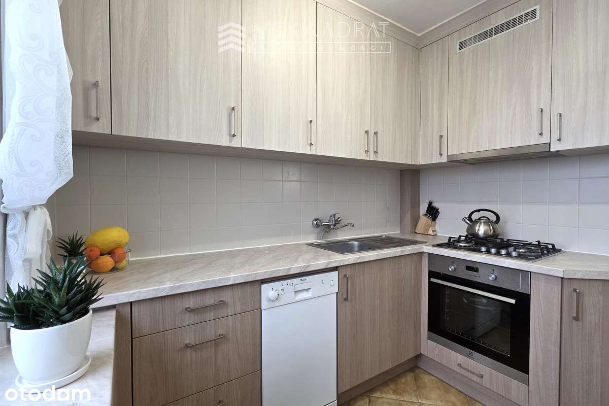 Antoniuk 3 pokoje, kuchnia - 46 m2 po remoncie-6