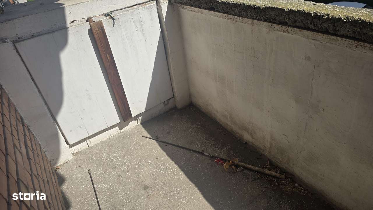 Vand apartament 2 camere dec. in Deva, Zamfirescu, 2 balcoane, etaj 1,-1