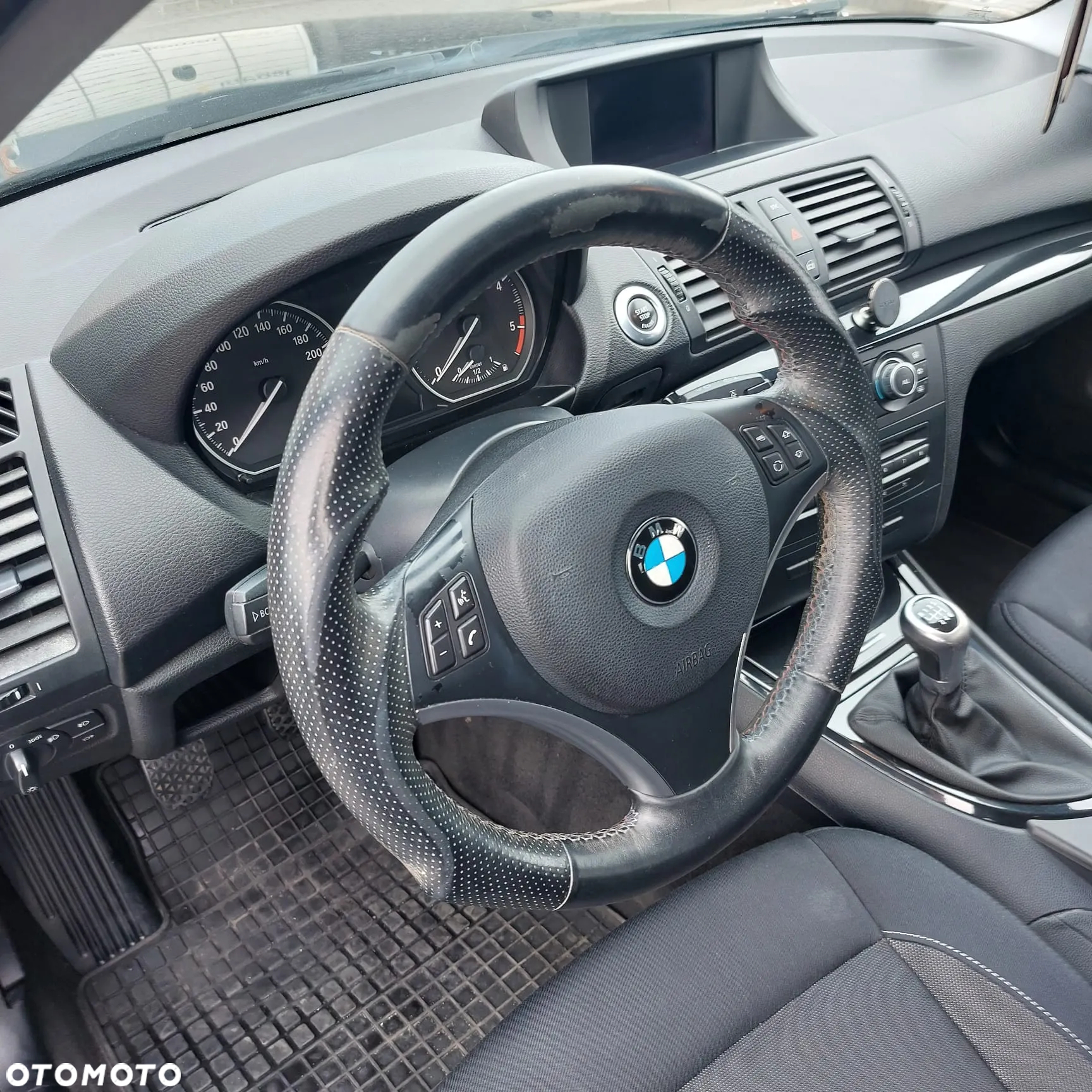 BMW Seria 1 120d - 11