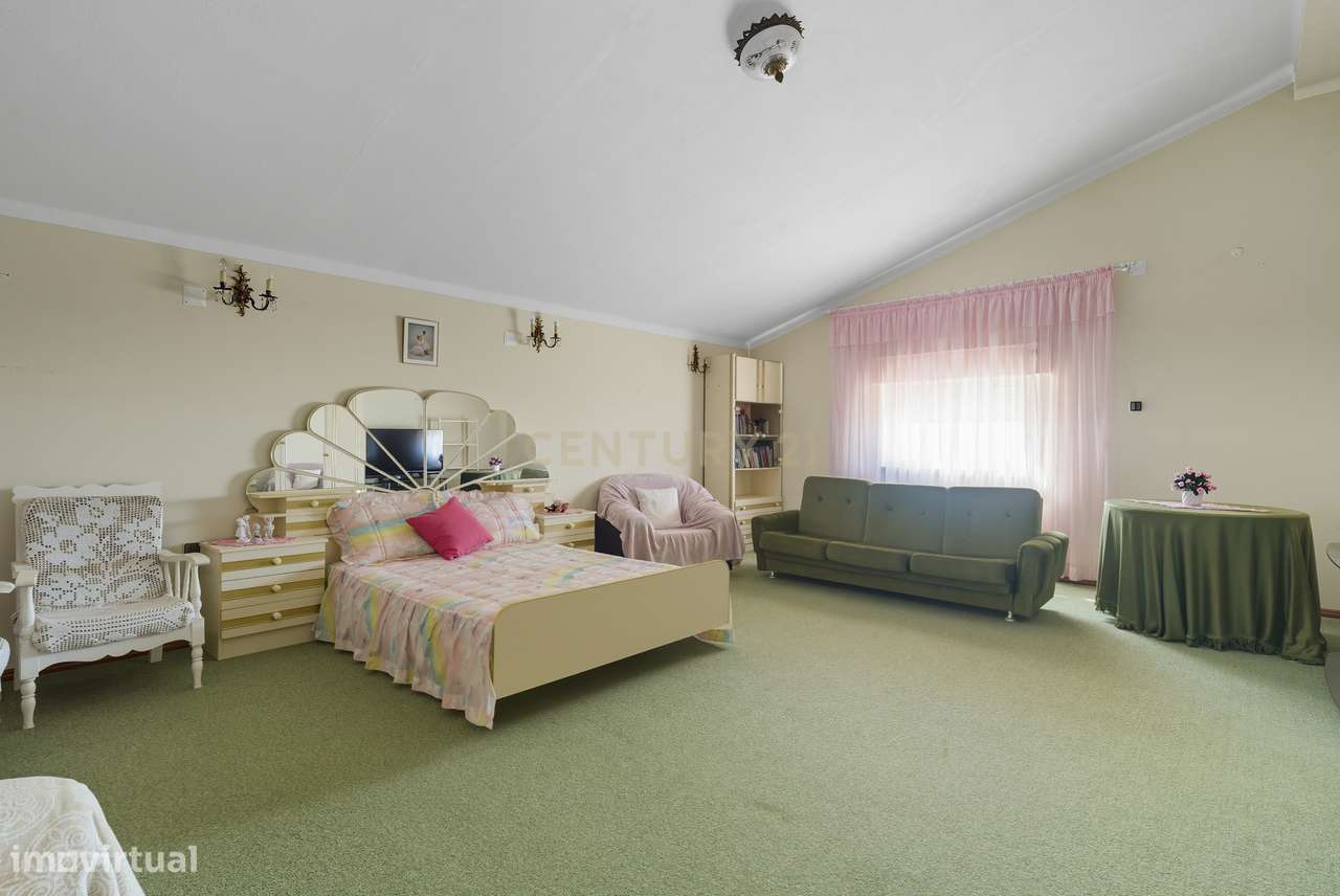 Moradia T8 com potencial para investimento em Ribamar - Lourinhã - Grande imagem: 4/54