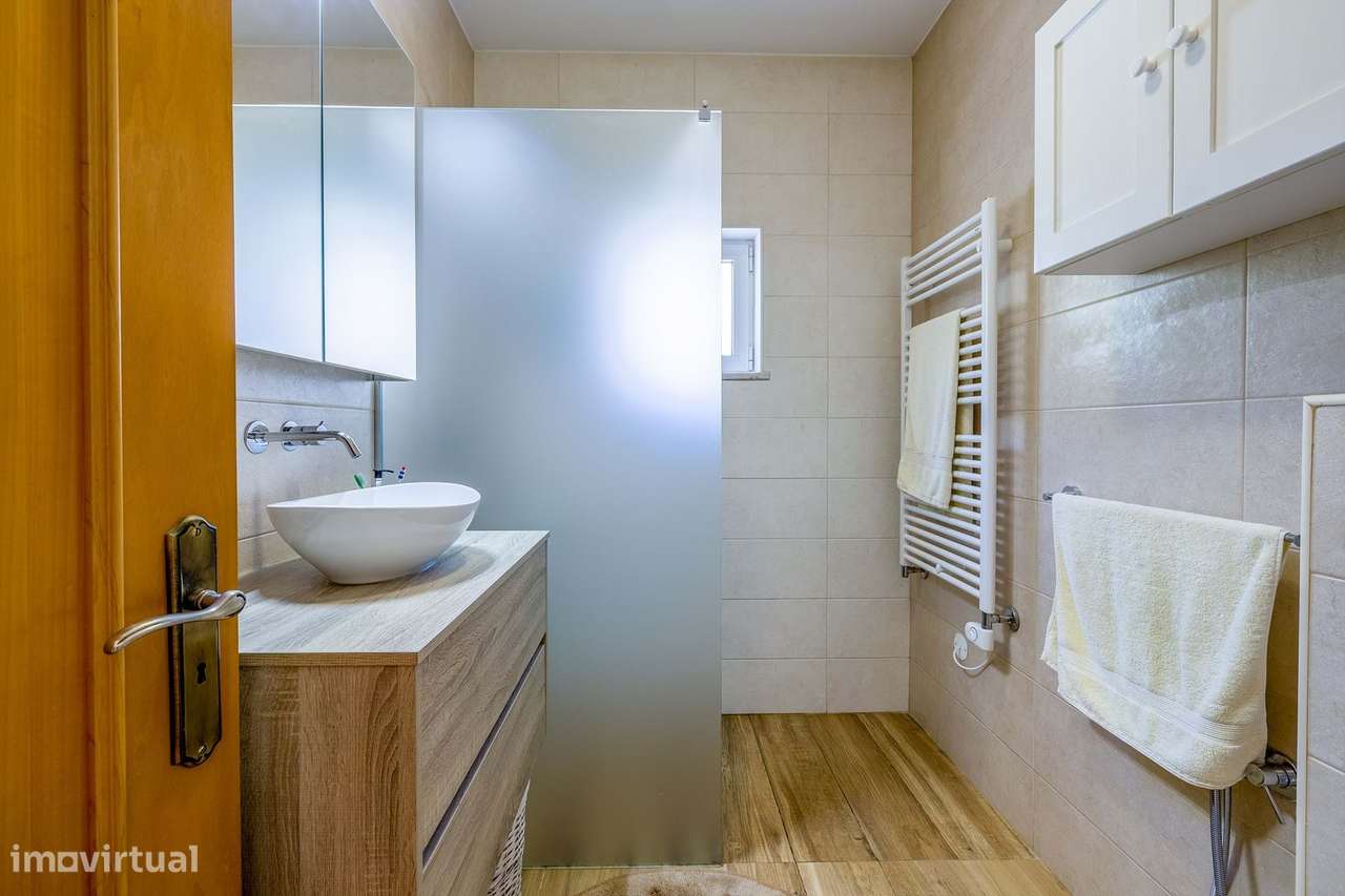 MORADIA TÉRREA V4 COM PISCINA PARA VENDA NO SARGAÇAL-11