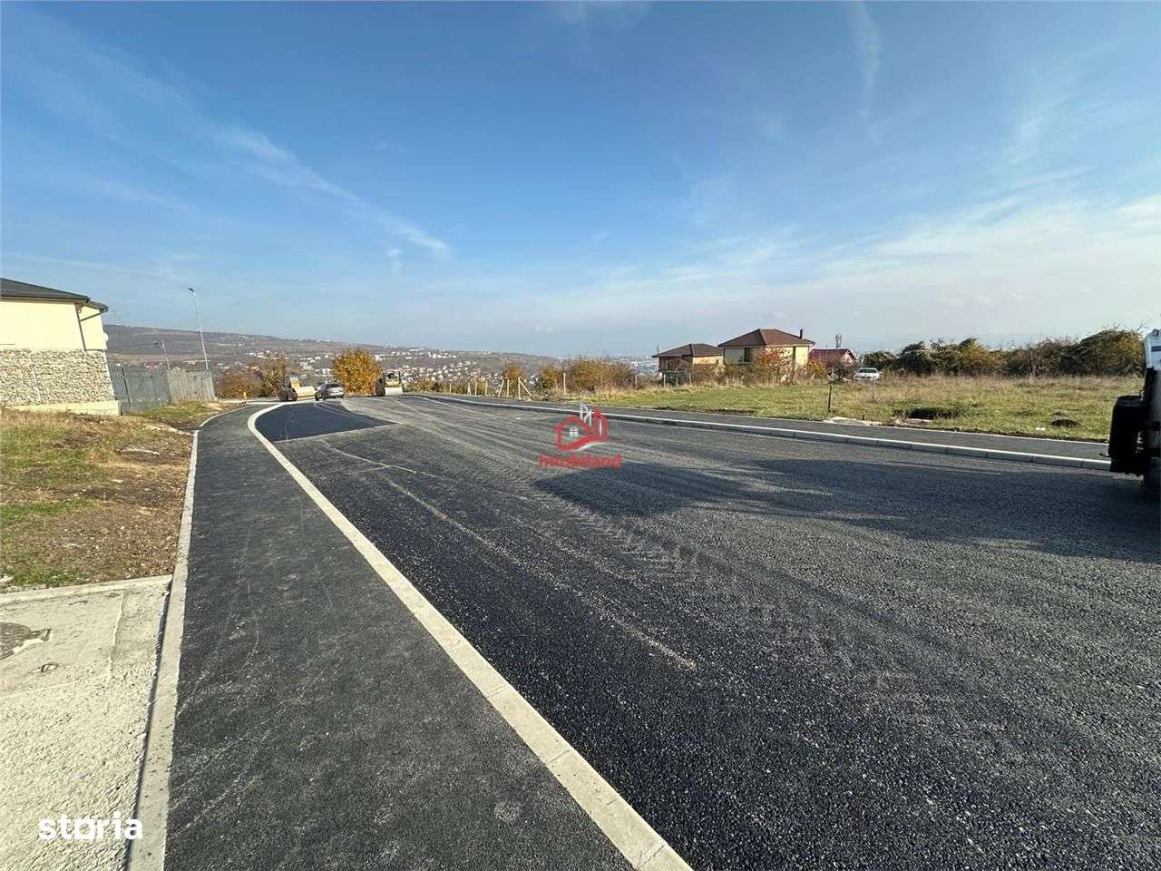 Teren intravilan cu PUZ,PUD si UTILITATI pentru casa sau duplex, cu fr-2