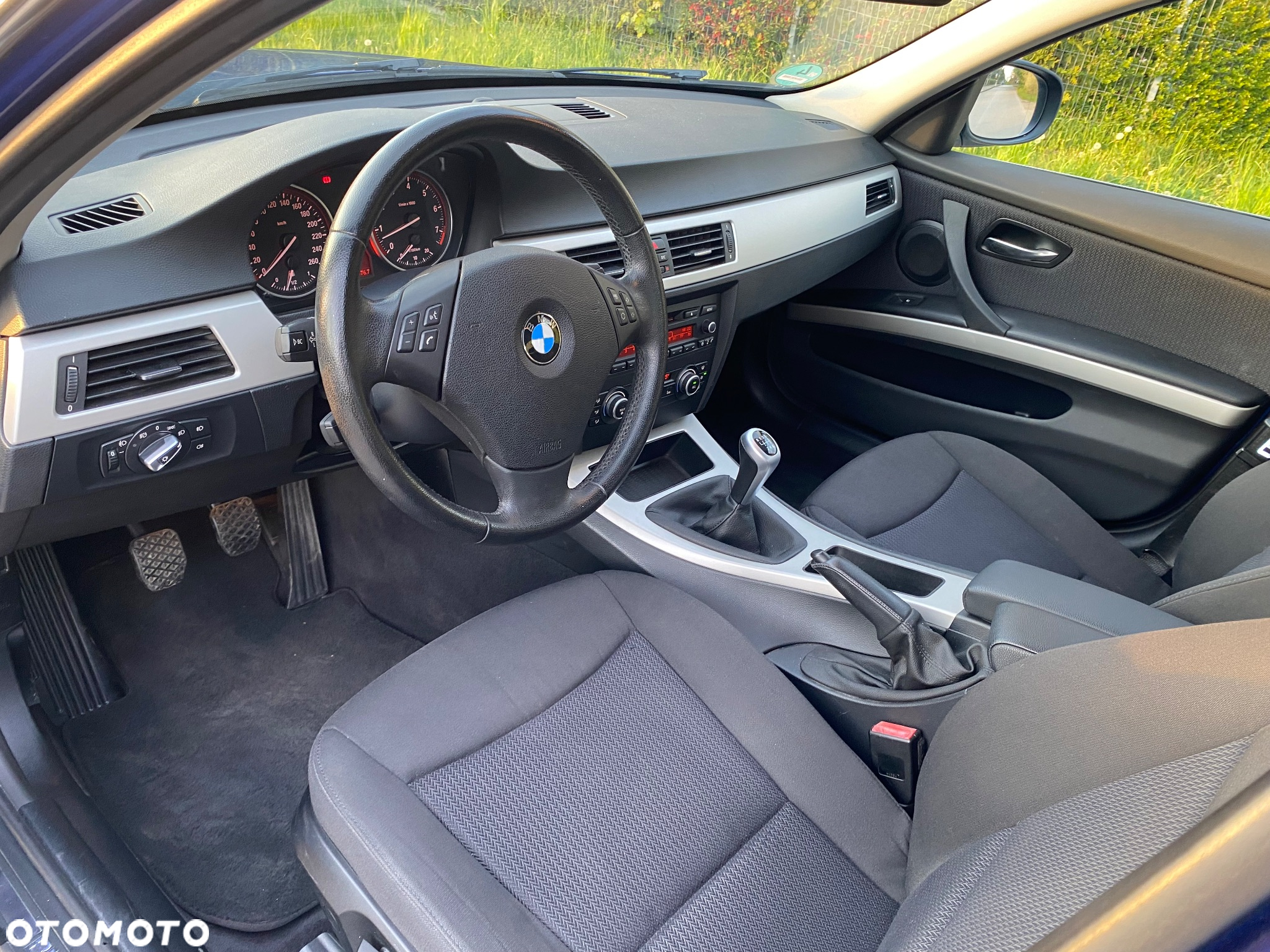 BMW Seria 3 325i - 40