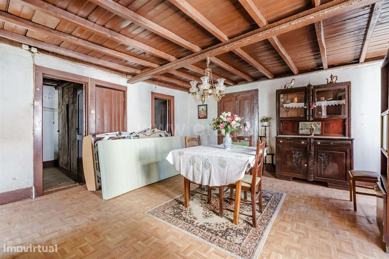 Moradia Geminada T2 / Covilhã, Ferro-13