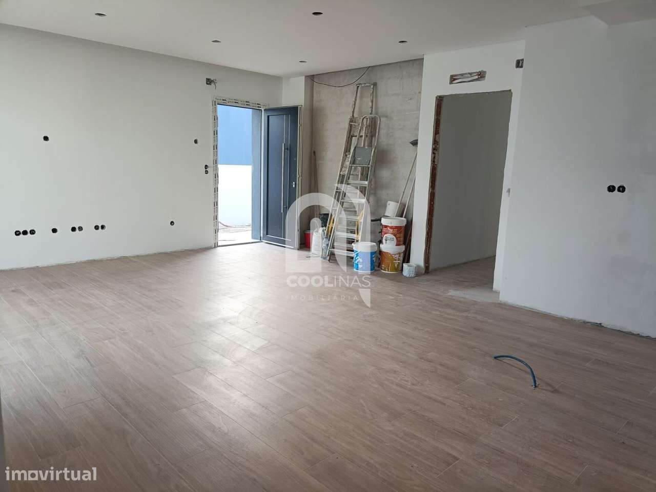 Fantástica Moradia Térrea T3+1 com Piscina de água salgada e aquecida.-6