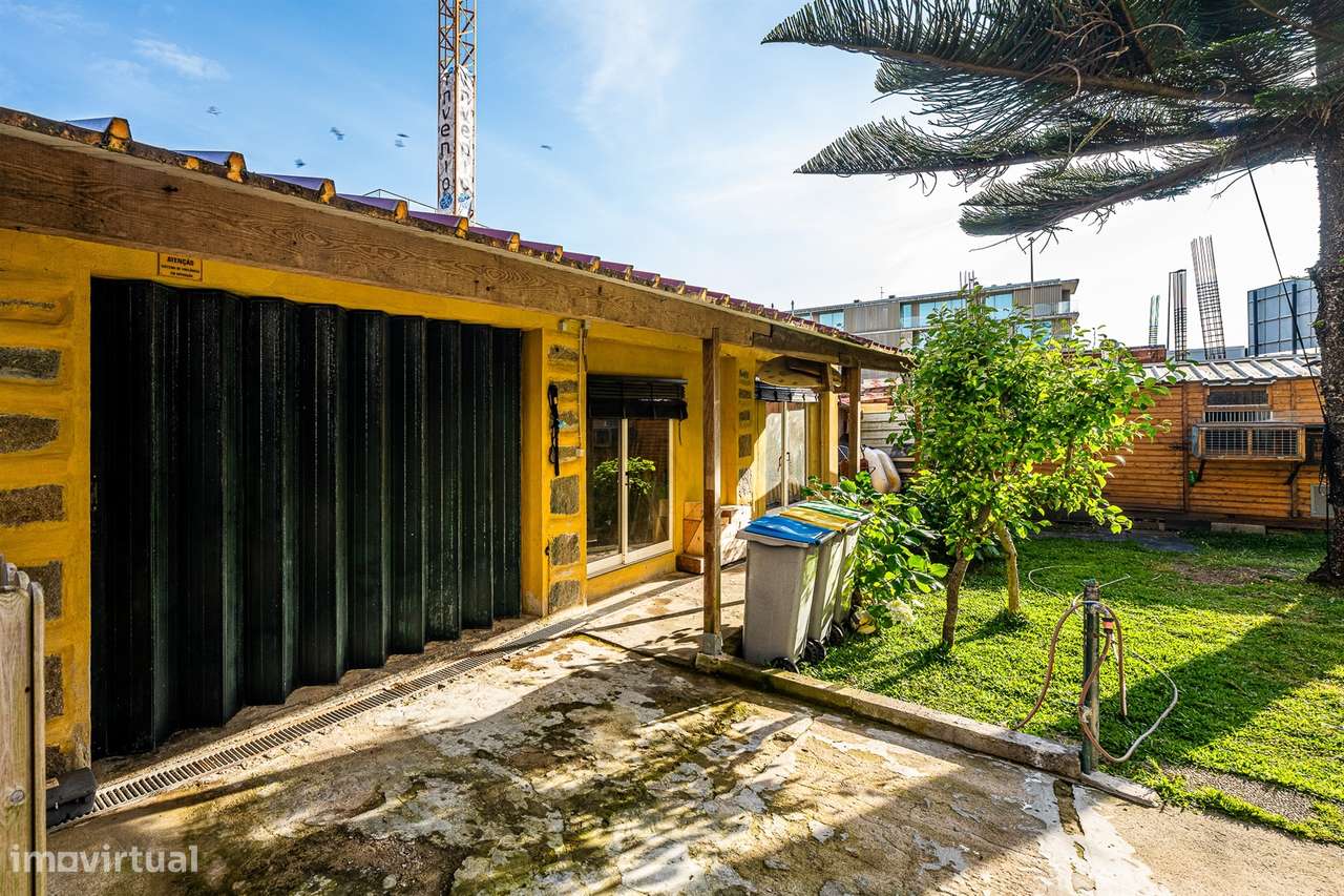 Moradia a 100 Metros da Praia de Lavadores I Exclusivo Golden Hour-7