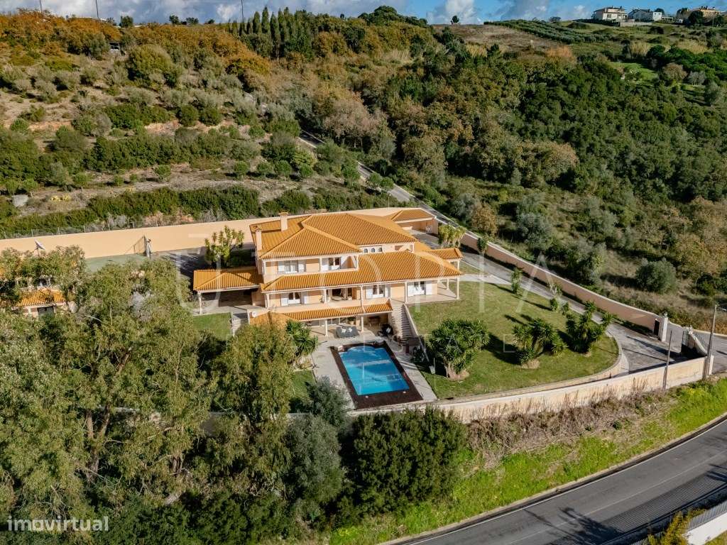 Moradia de Prestígio com Piscina, Campo de Ténis e Terreno Murado d...-8