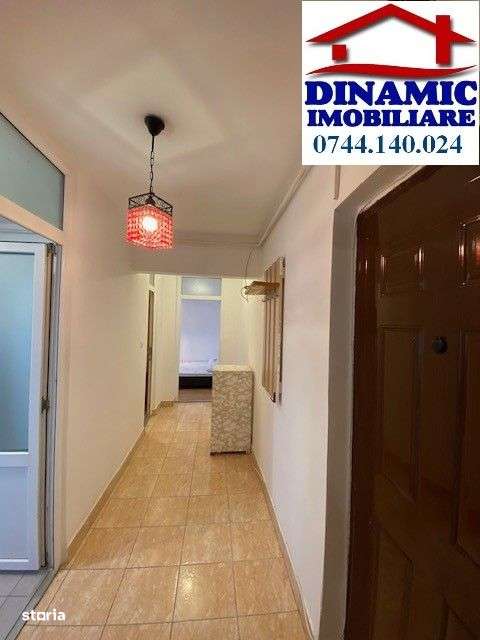Apartament 2 camere, etaj 3, central, 300 euro/lunar - Imagine principală: 3/18
