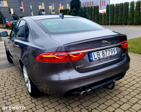 Jaguar XF 2.0 i4D AWD R-Sport - 6