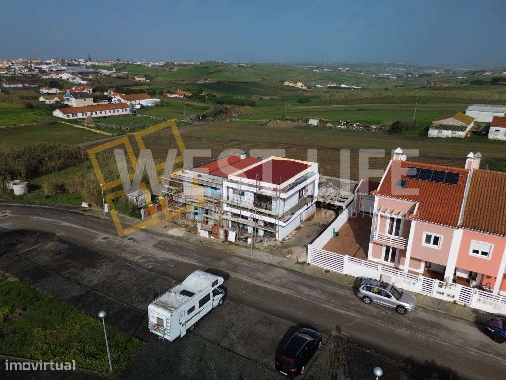 Moradia T3 com três magnificas suítes - NOVA-14