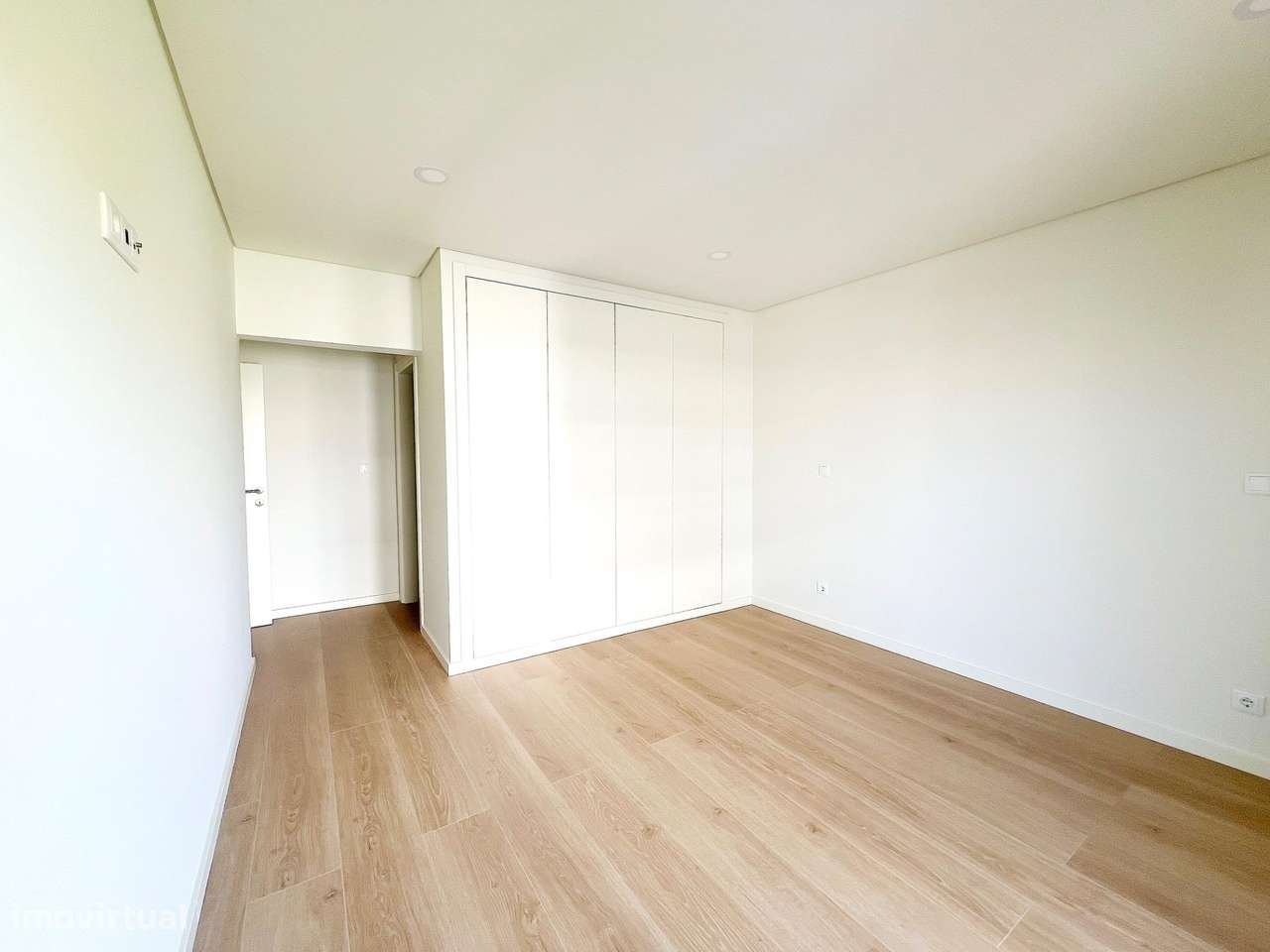 T2 novo c/ estacionamento e varanda - URBANIZAÇÃO MOINHOS DO...-38