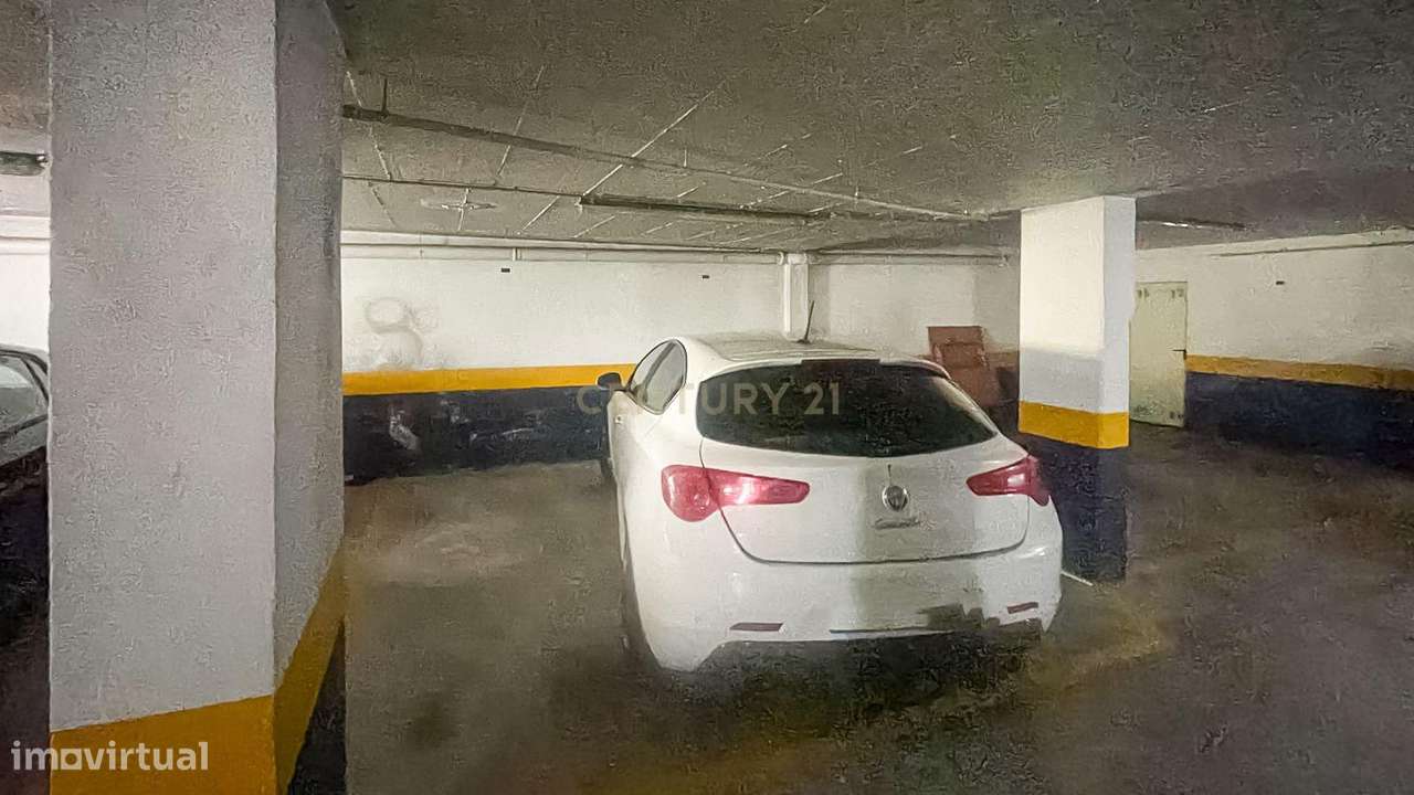 T2 com Suíte, Varanda, Garagem e Arrecadação | Póvoa de Santa Iria-19