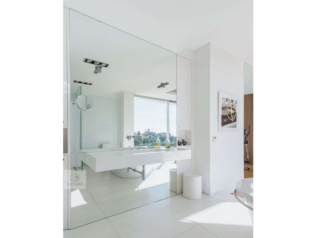 Moradia com vista mar no centro do Estoril-29