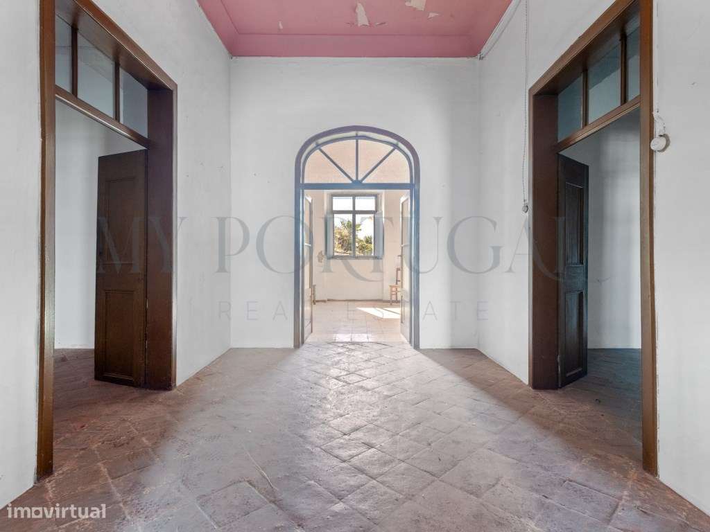 Solar Histórico de 1936 com Grande Quinta no Centro da Vila Oportun...-12