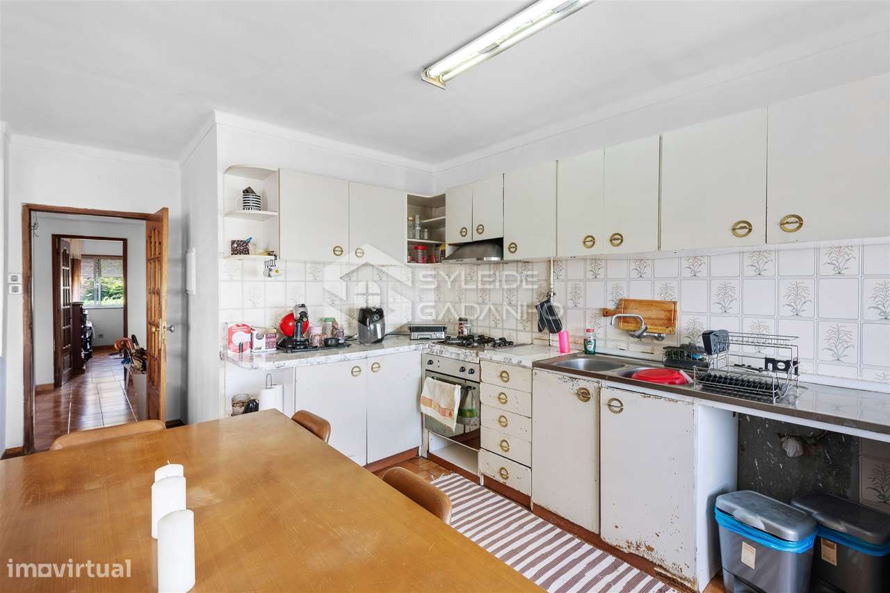 Apartamento T4 para VENDA na Calçada das Poldras, zona baixa da Covilh-8