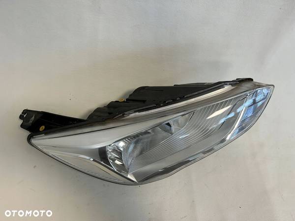 Ford C max 2 II Lift 15- lampa prawa h7 - 3