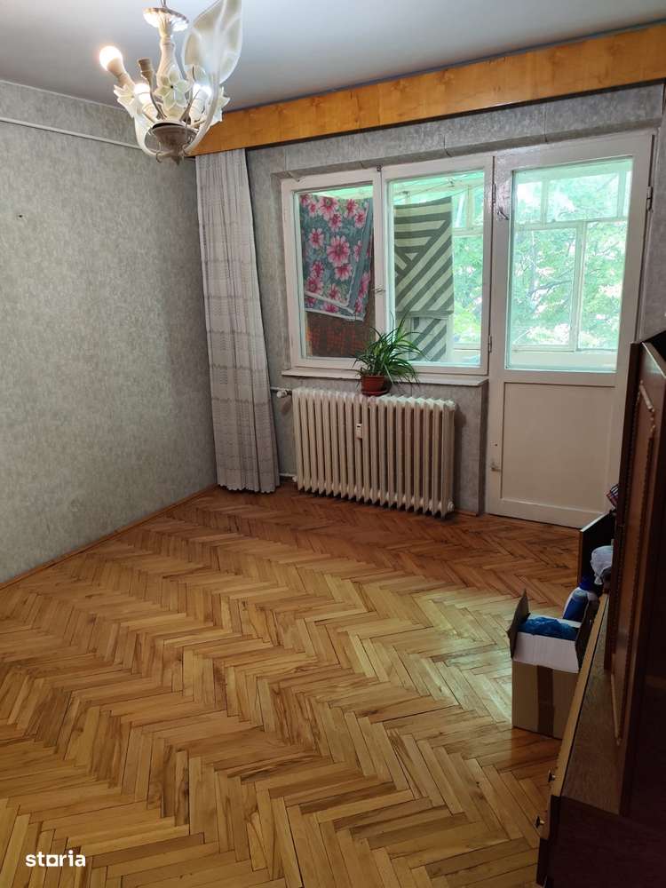 Vand 3 camere dec Mazepa 1 et 4/4 pret 75.000 euro-5