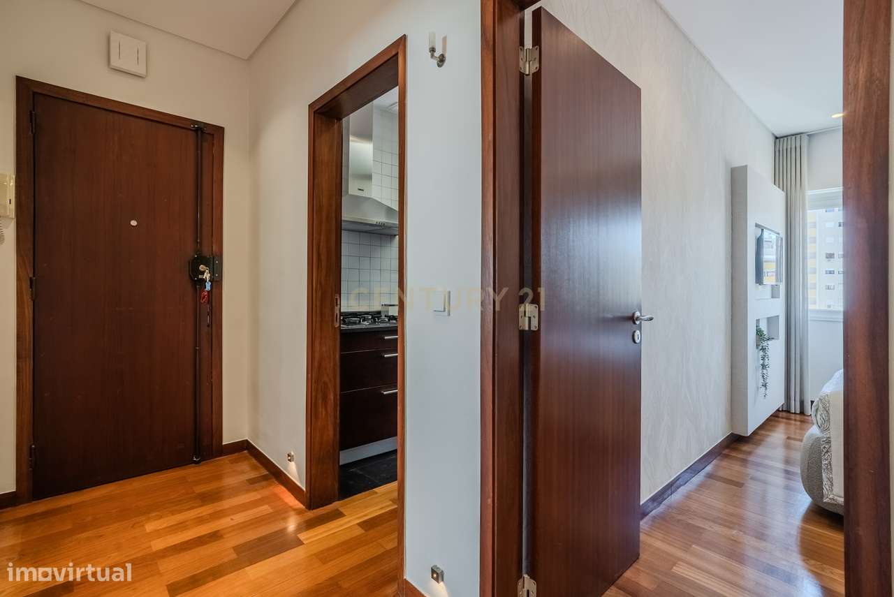 Arrendamento - Apartamento T2 Benfica - Grande imagem: 2/28