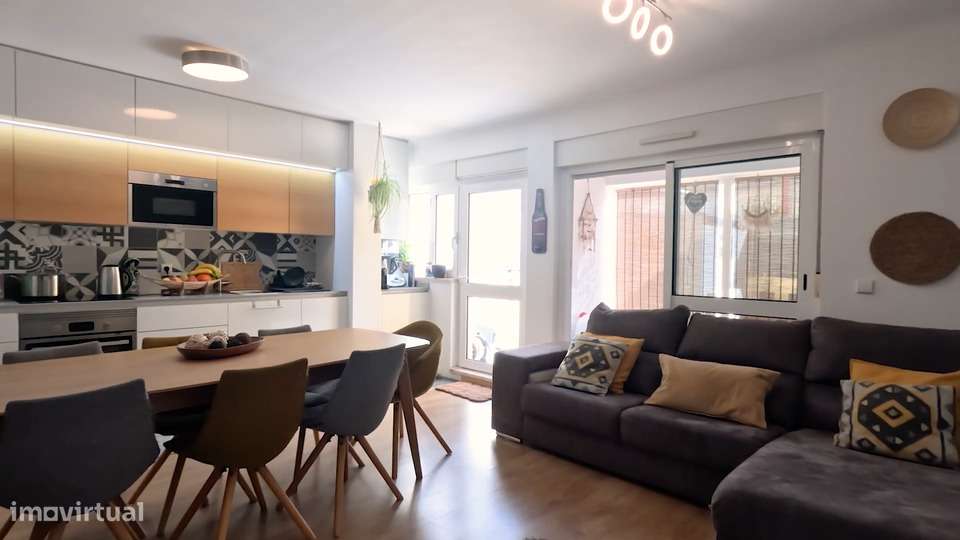 T1 com varanda, garagem e ar condicionado em Beato, Lisboa - Grande imagem: 2/15