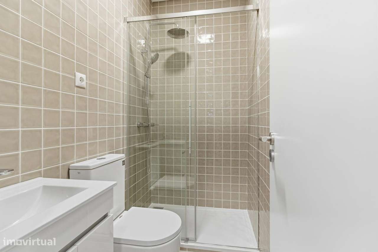 Vende-se T1 Totalmente Reabilitado com Terraço – Lisboa - Particular - Grande imagem: 4/7