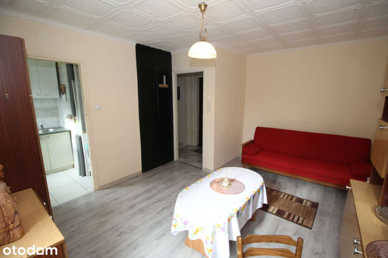 1 piętro w niskim bloku 22,75 m2 os. Słoneczne-7