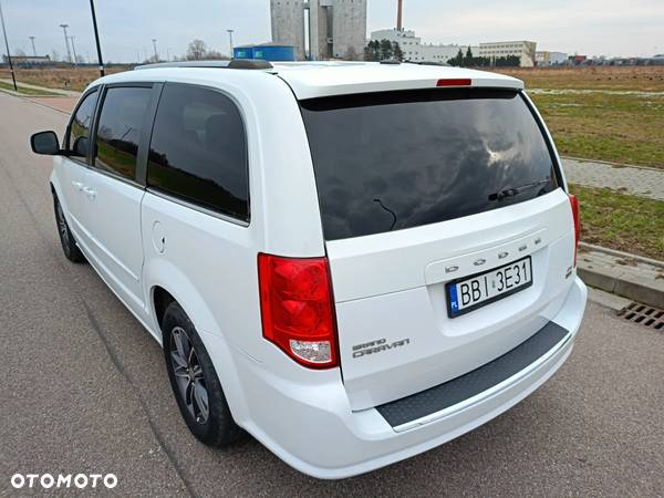 Dodge Grand Caravan - 18