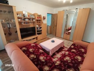 VAND apartament 2 camere semidecomandat, renovat,zona Vasile Aaron