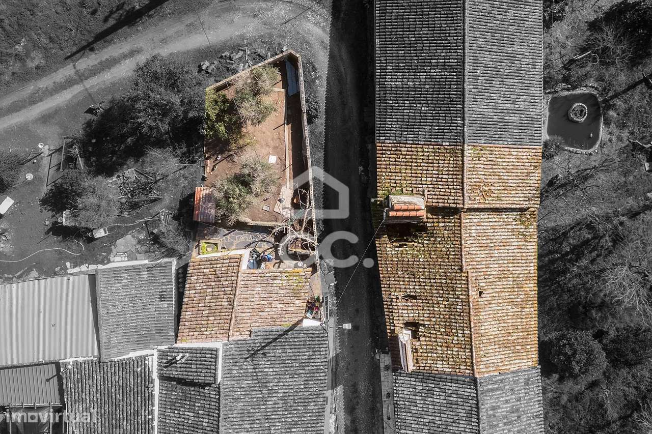 Moradia T4 em Ruína c/ Garagem e Terreno | São Domingos de Ana Loura, - Grande imagem: 2/39