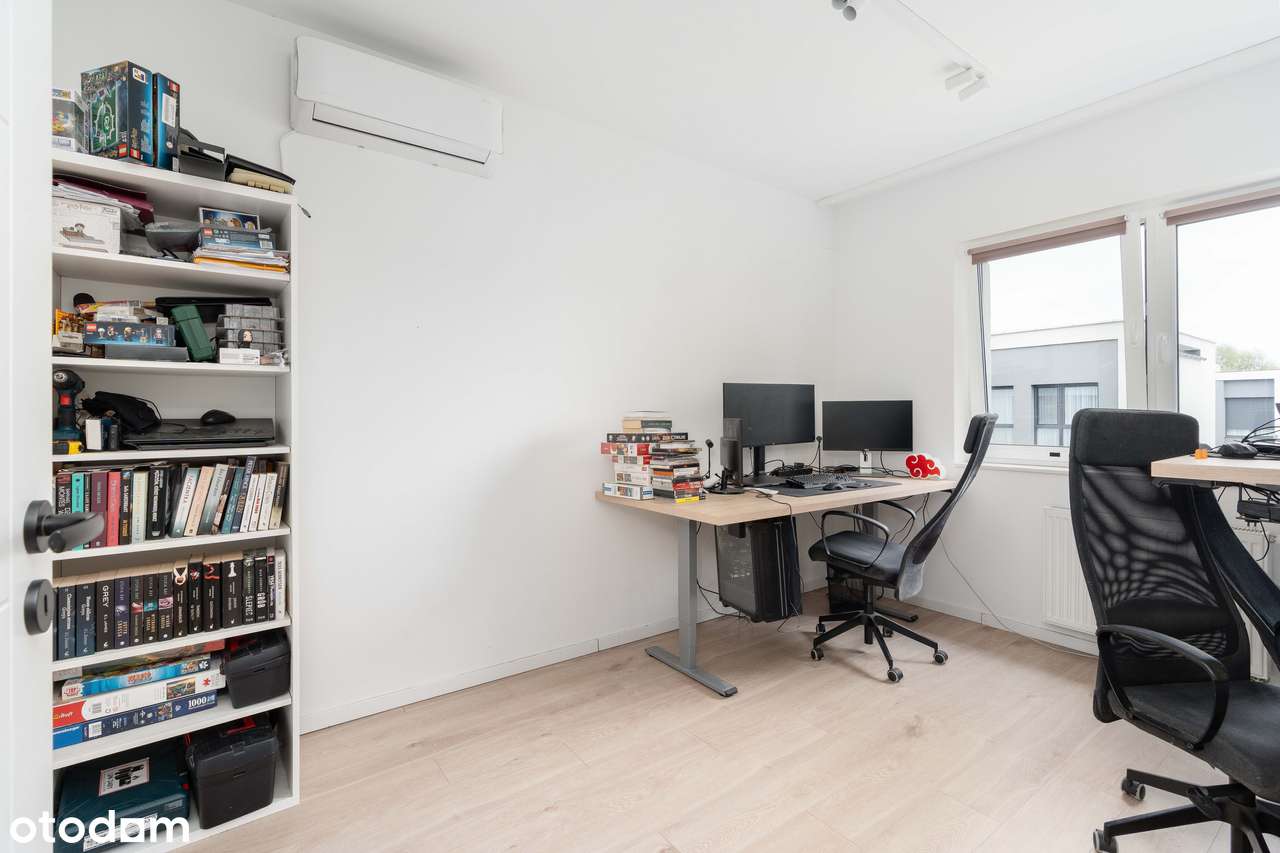 Przestronny bliźniak, gotowy do wejścia/fotowoltaika/klima./Koninko-16