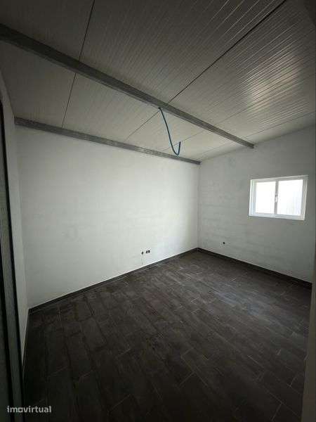 Alugo Armazém para Carpintaria equipado com maquinas - Grande imagem: 4/12