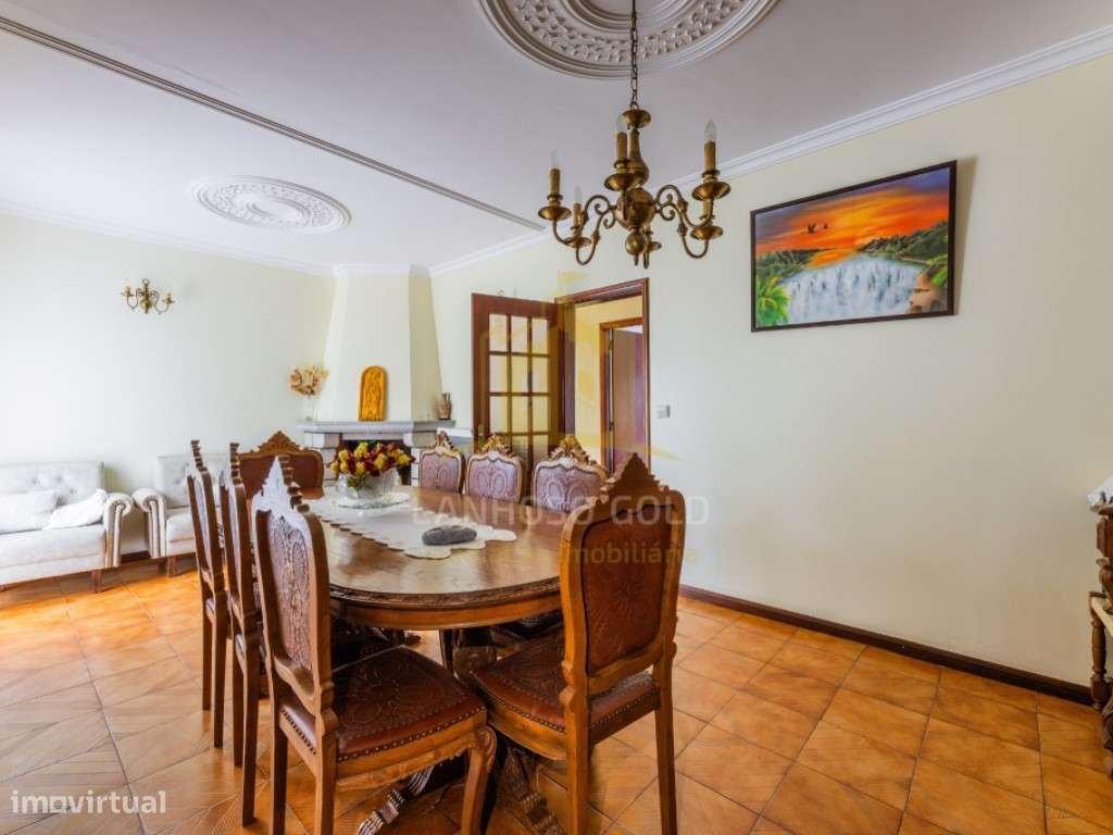 Moradia T6 em Lanhoso - Espaço, Conforto e Versatilidade - Grande imagem: 3/37