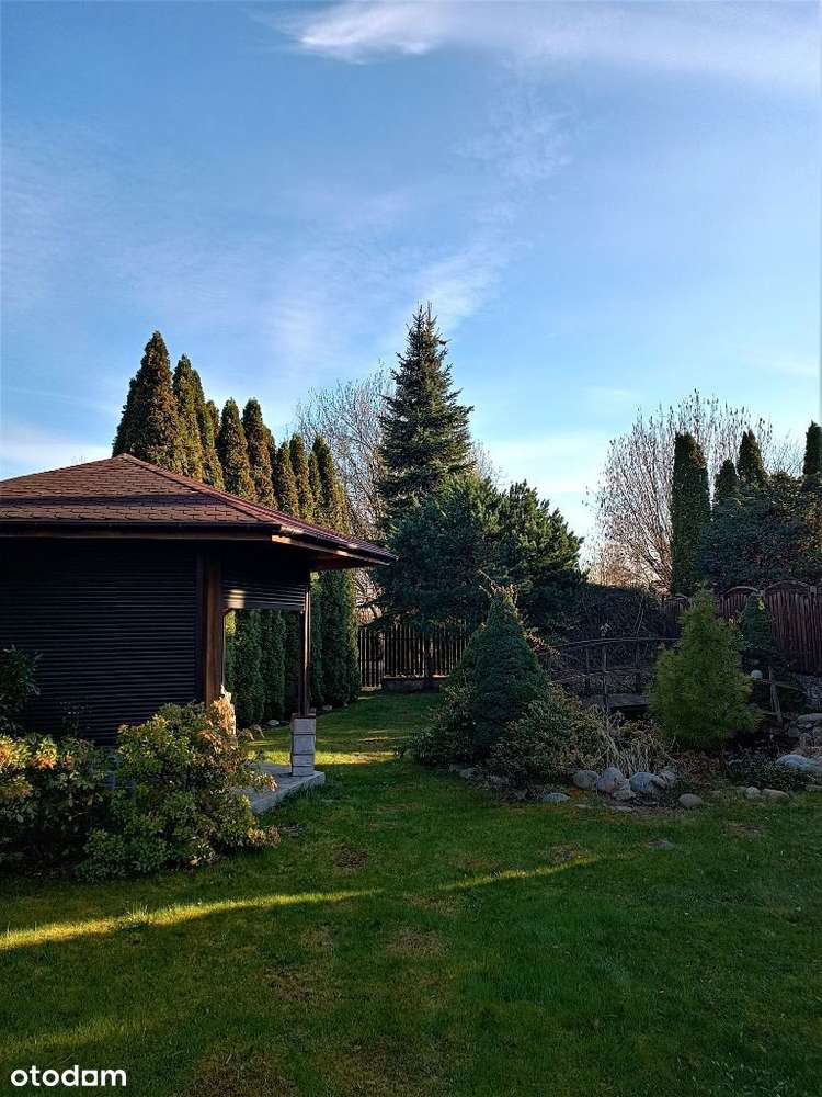 Dwa domy  z osobnymi wejściami połączone zimowym ogrodem-17