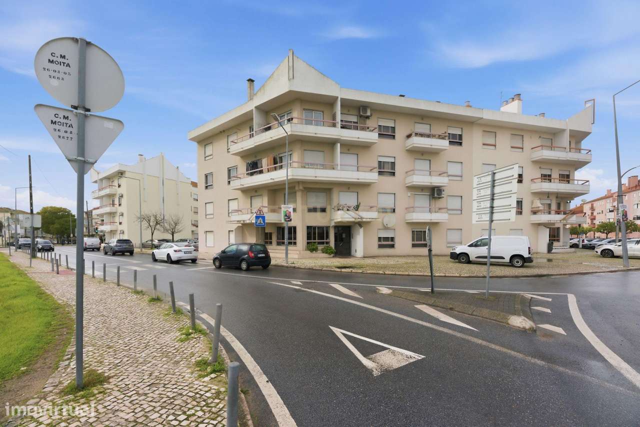 Apartamento T4 em Moita, Setúbal - Oportunidade Única!-31