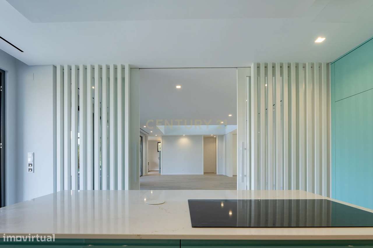 Moradia premium em Cascais onde o luxo e a natureza se encontram-14