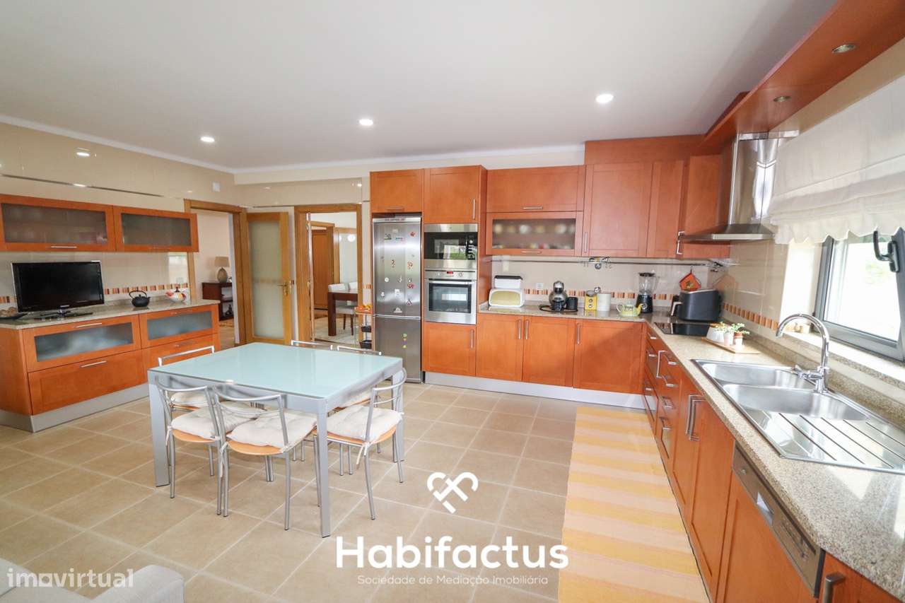 Moradia V4 Isolada com Jardim e Vista Panorâmica – Em Couto de Cima- V-7