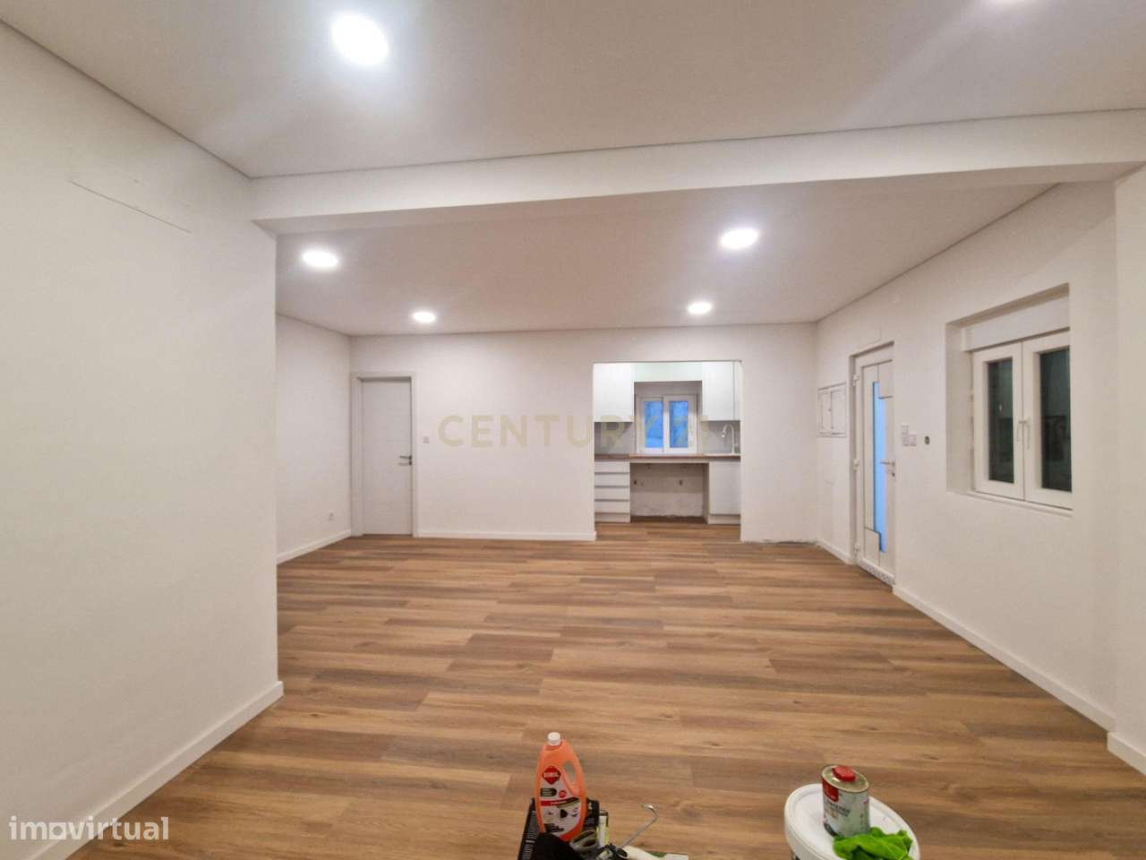 Moradia isolada c/ 4 assoalhadas totalmente remodelada c/ possibilidad-3