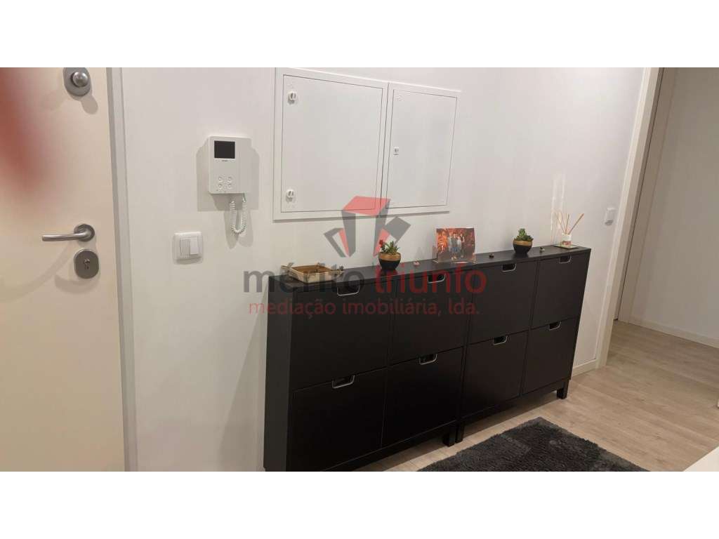 Excelente Apartamento c/ 3 Suites no Centro de Famalicão-7