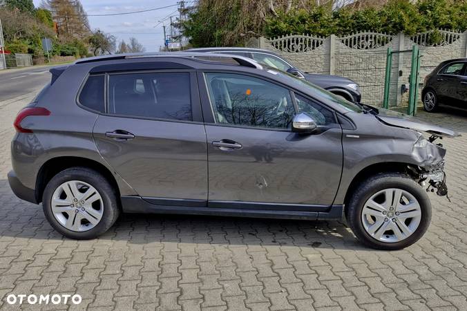 Peugeot 2008 1.6 BlueHDi Style - 6