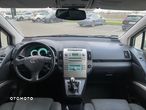 Toyota Corolla Verso - 3