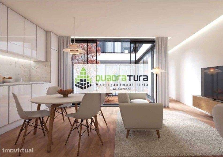 Apartamento T1+1 | C/ MEZANINO | Varanda e Solário | Último piso-5
