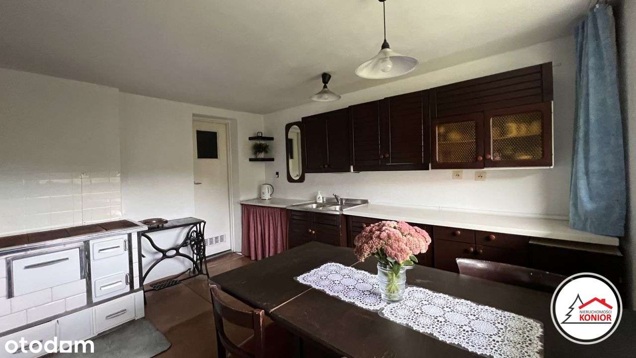 Dom z ogrodem w atrakcyjnej lokalizacji blisko wyciągów .-9