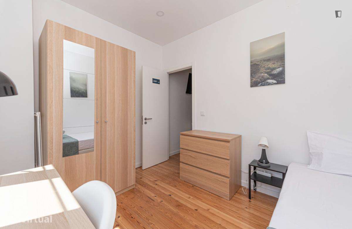 Quarto - localizado em Alcântara Lisbon - Grande imagem: 3/17