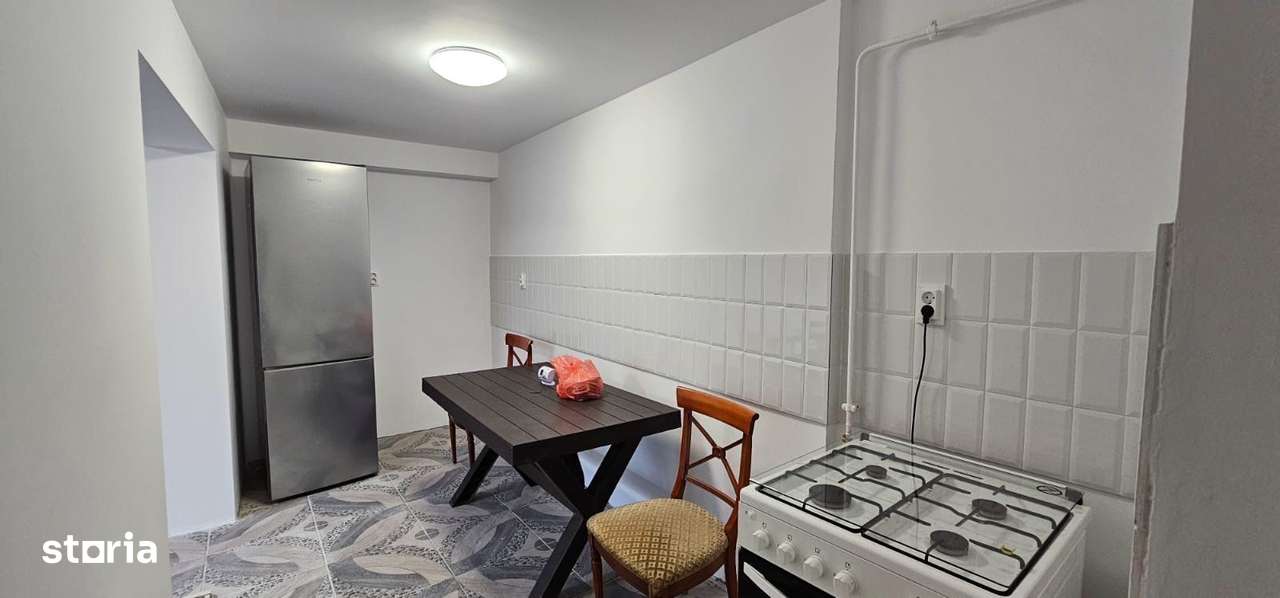 Casa centrala, recent reconsolidata – Strada Traian, Galati - Imagine principală: 3/12